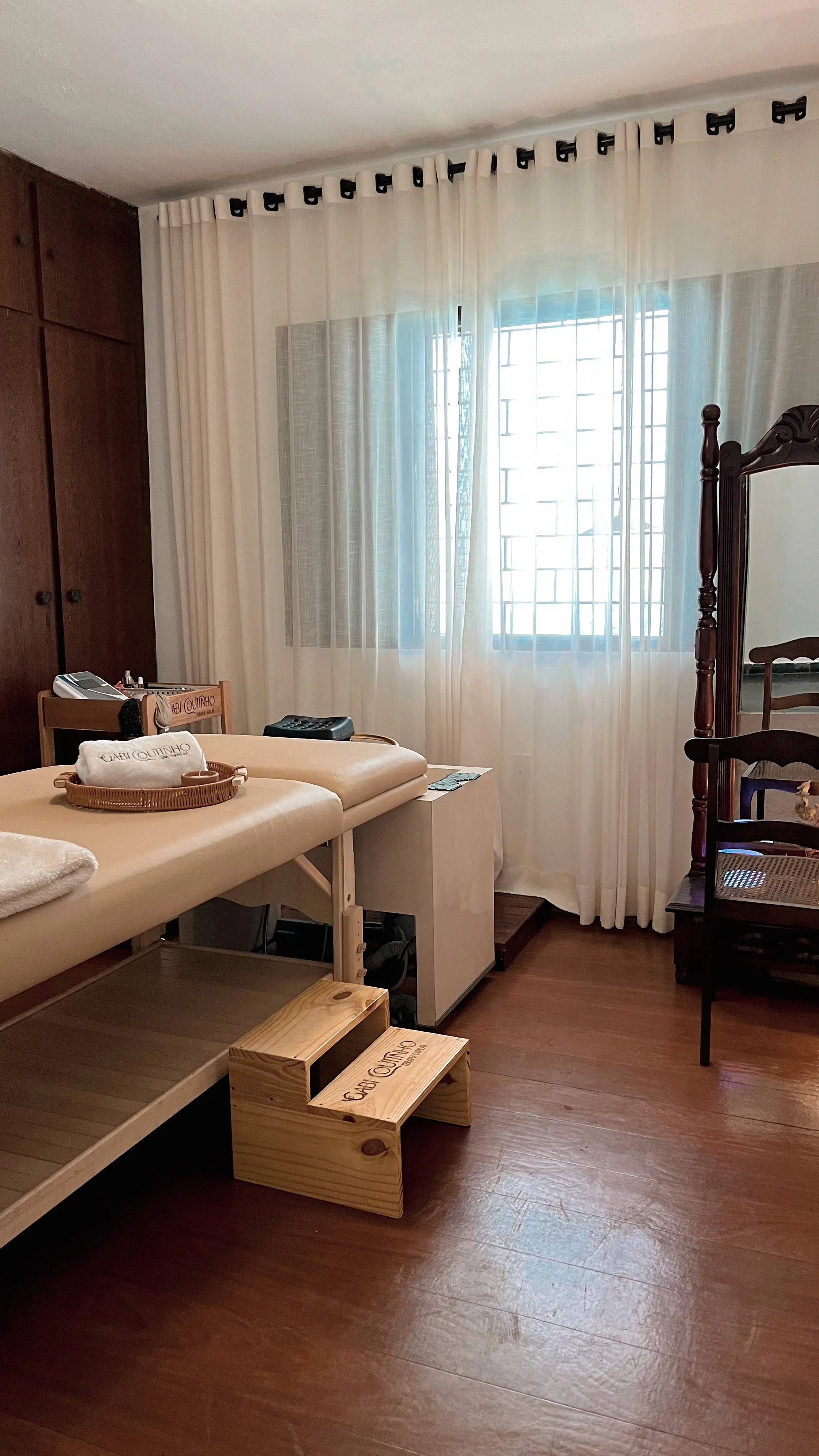 Visão geral da sala de terapia capilar